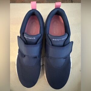 Easy Spirit Blue Sneakers with Velcro Closure